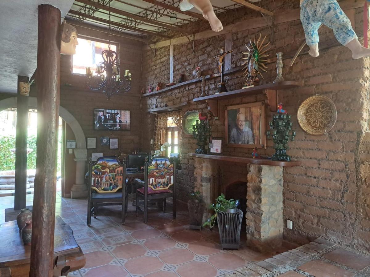 Eco Hotel Ixhi パツクアロ エクステリア 写真